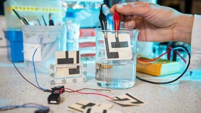 Cheap paper sensor detects water impurities 