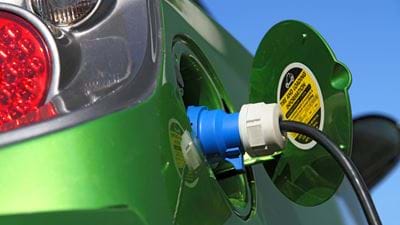 Chemical engineers helping to close the loop on electric car batteries