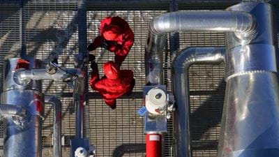Shell sets methane reduction target