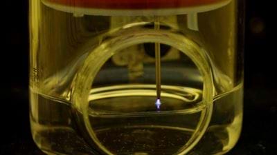 Producing ammonia with plasma