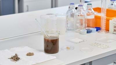 Turning banana waste into food packaging