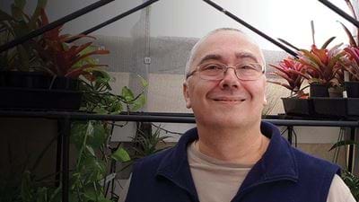 Volunteer Spotlight: Roberto Moreno-Atanasio