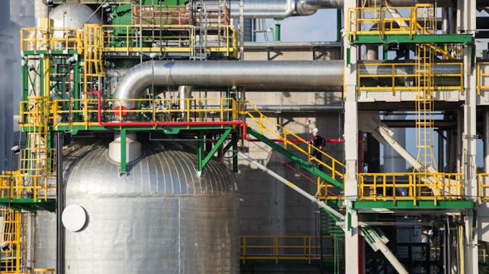 Bp Exits Petrochemicals Sells Plants To Ineos