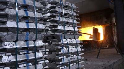 Concerns over stockpile of hazardous waste at New Zealand aluminium smelter