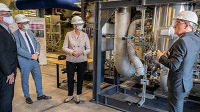 Evonik and Siemens test plant to produce chemicals from carbon dioxide