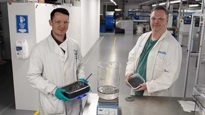 Seaweed heat storage material set for steelmaking trial