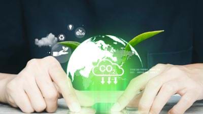 Australian researchers develop technology to power mobile phones with CO2