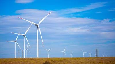 UK unveils clean power plan to tackle ‘volatile’ fossil fuel market