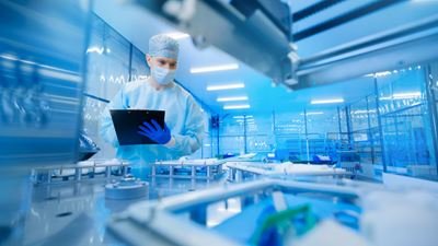 UK invests £50m in “lifesaving” medicine manufacturing facility