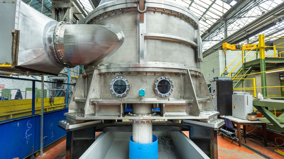 Carbon capture reactor achieves commercial scale, which makers say will capture 100,000 t/y of CO2