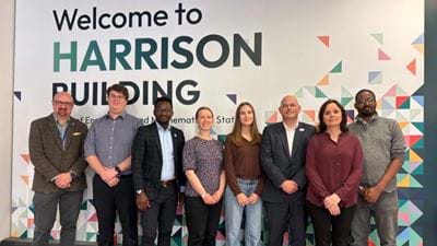 Apsey comes full circle: IChemE immediate past president welcomes new chemical engineers to Exeter, 25 years after graduating