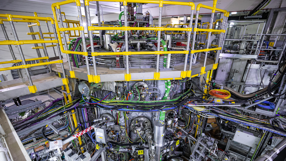 Breakthrough in fusion: UKAEA suppresses plasma instabilities in world’s largest spherical tokamak