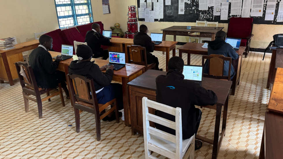 IChemE provides vital IT equipment for school in Tanzania 