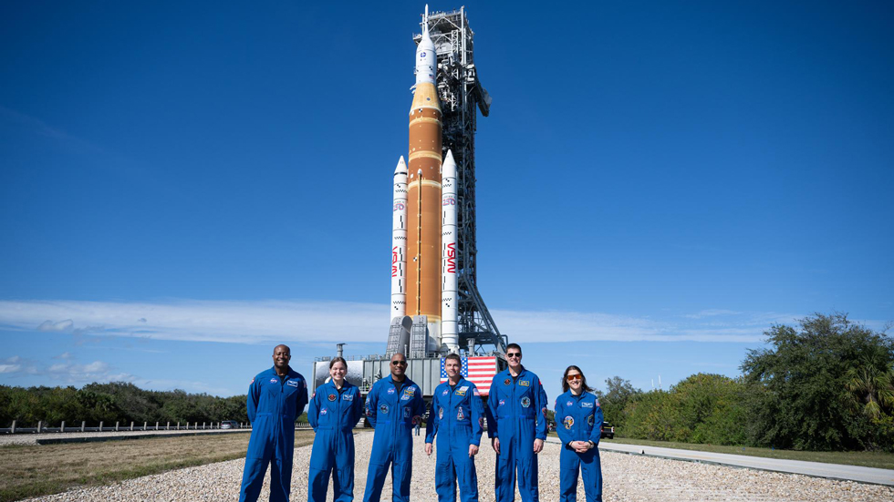 UPDATE: NASA confirms April Artemis II launch