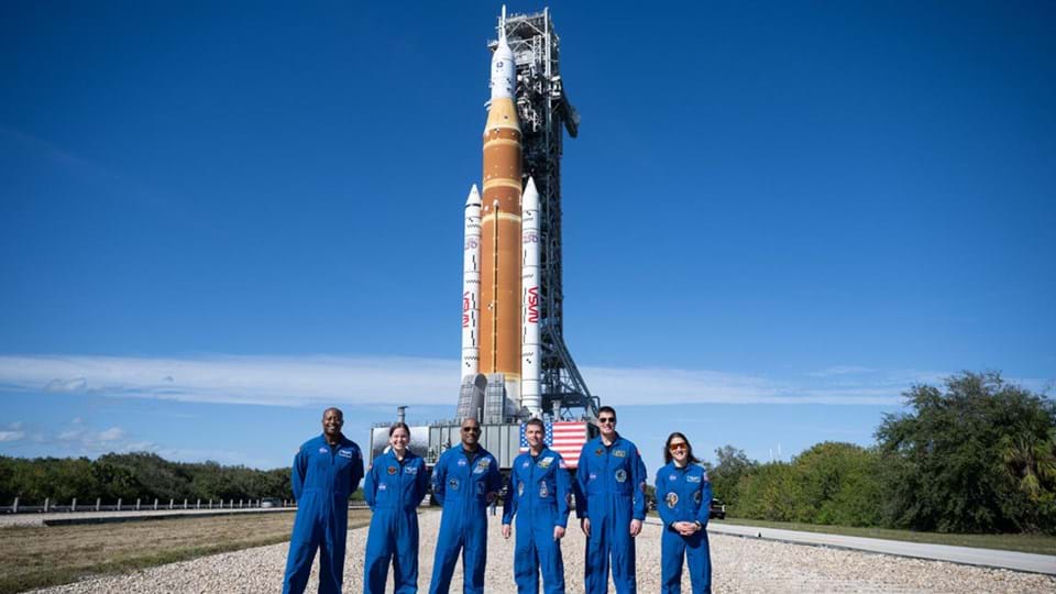 UPDATE: NASA confirms April Artemis II launch